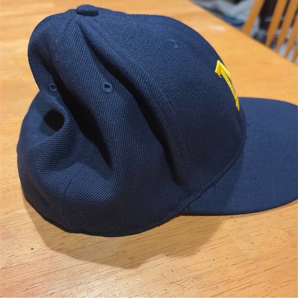 University of Michigan Nike‎ fitted hat 7 3/8 - Picture 7 of 9